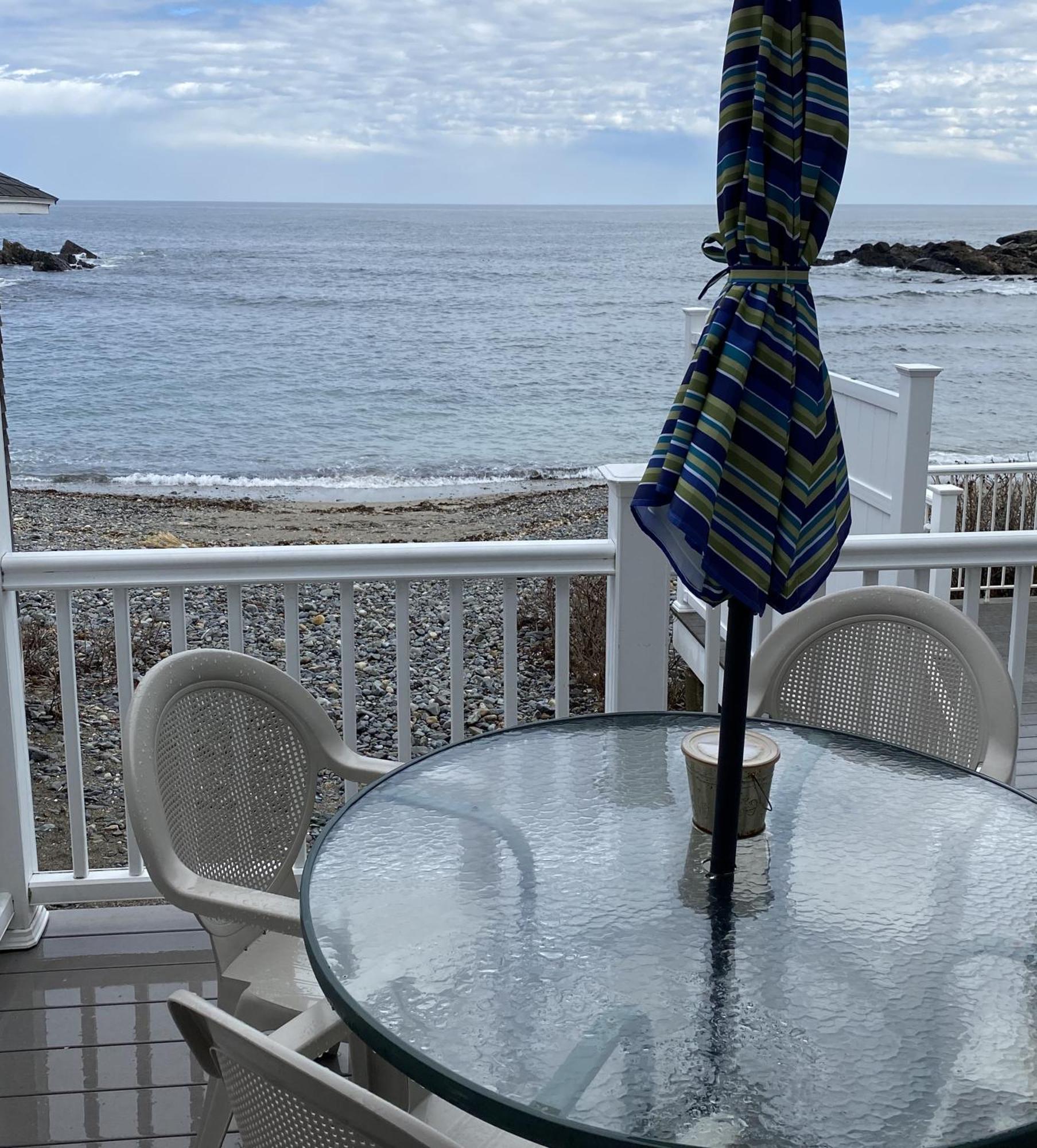 Perkins Cove Oceanfront Cottage オガンクィット エクステリア 写真